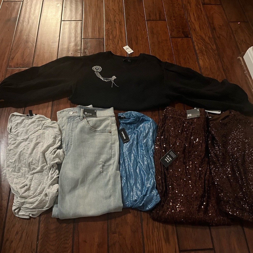 Women’s express bundle huge lot of  clothing items size XS-S jeans.jogger.tops